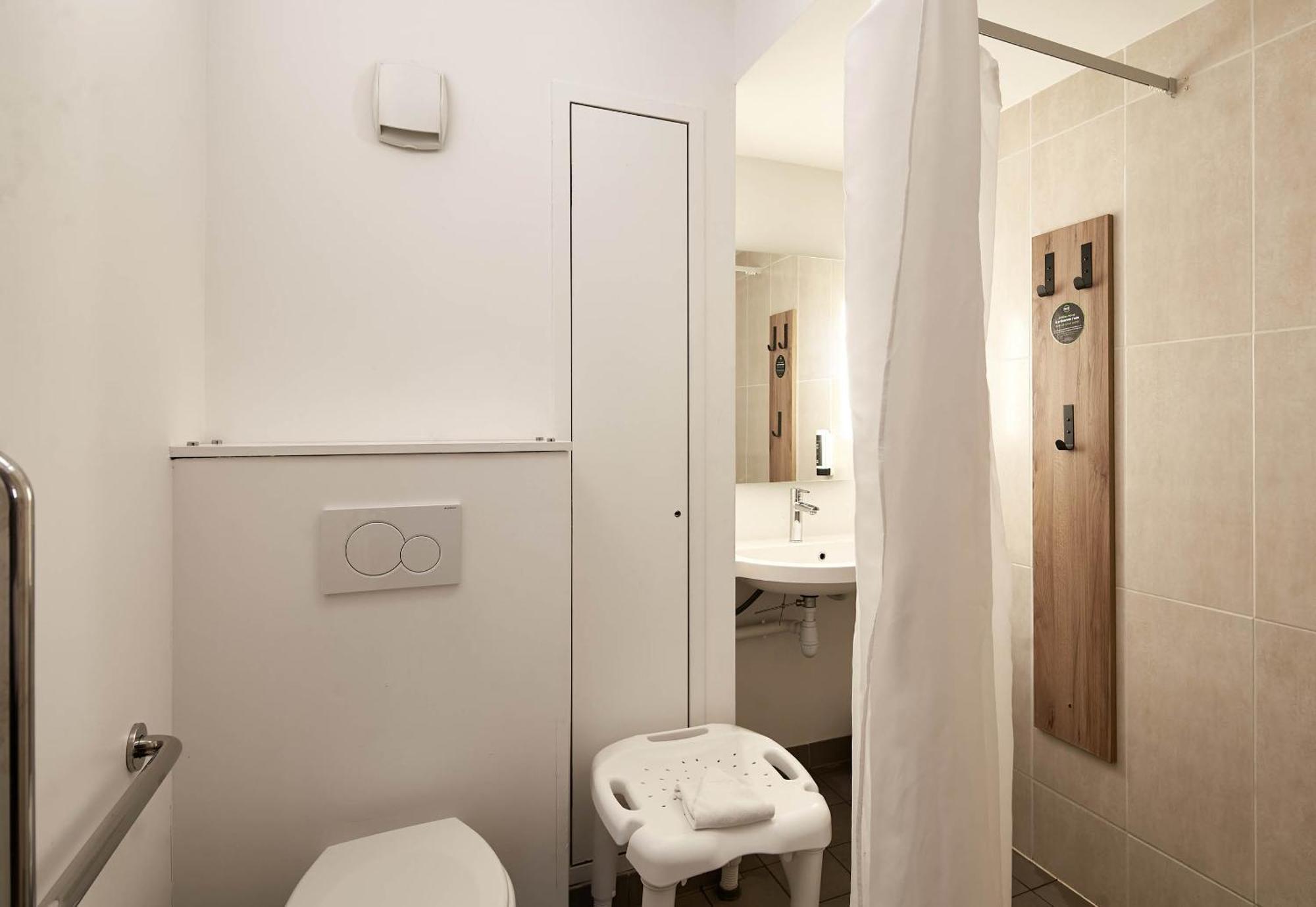 B&B Hotel Cergy Saint Christophe Buitenkant foto